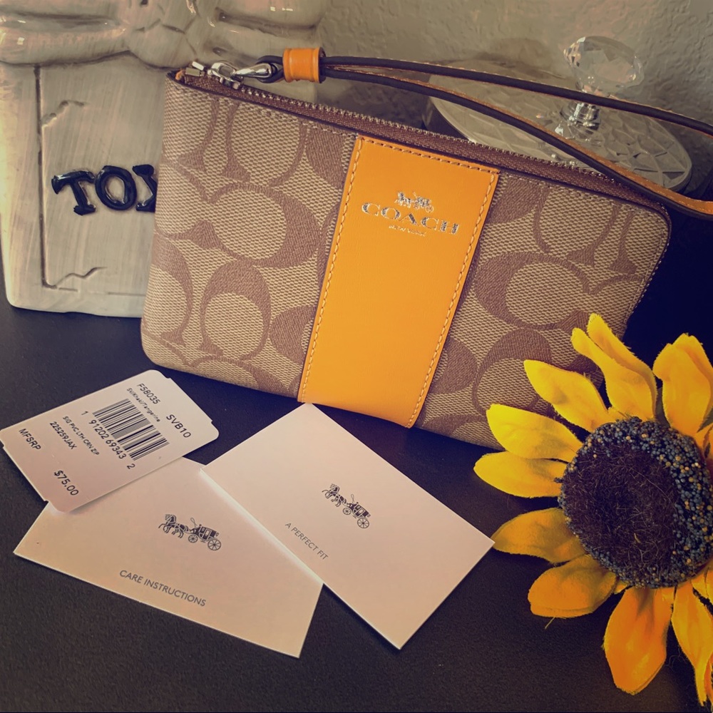 BRAND NEW Coach Signature Mustard Wristlet